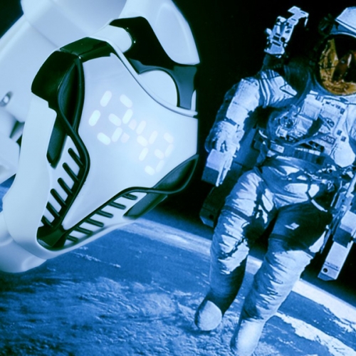 NEZEMELJSKA LED URA ALIEN
