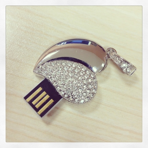 USB POMNILNIK SRCE II 4 GB